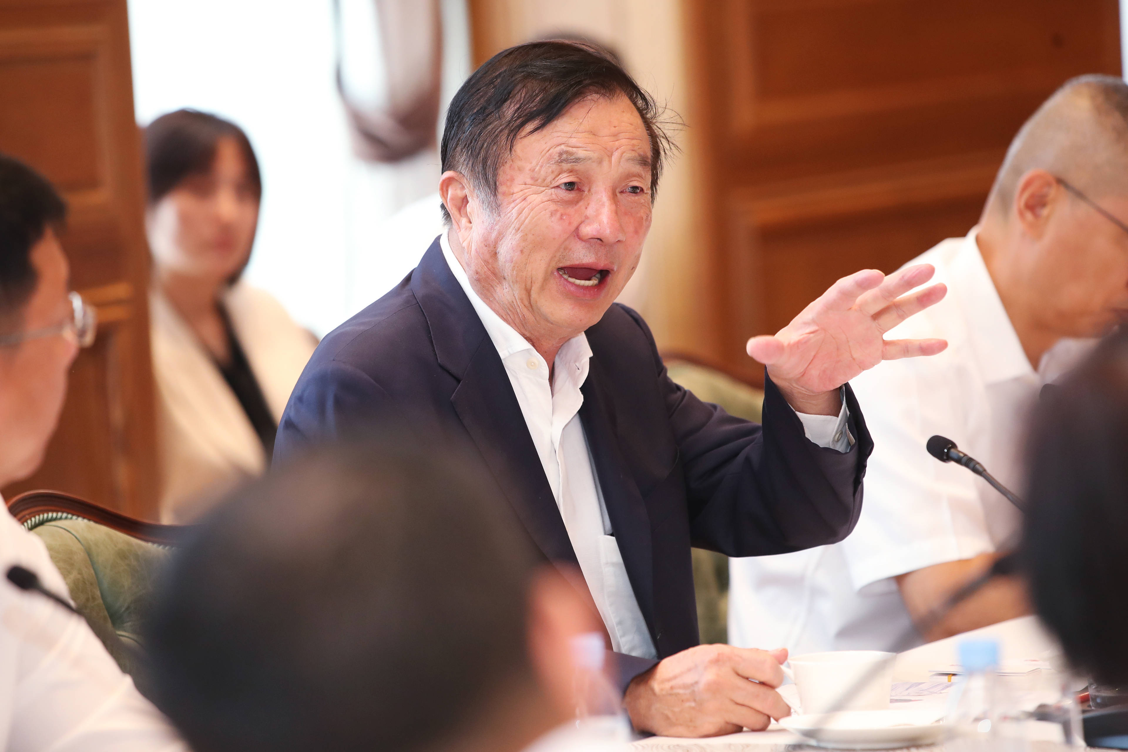 华为公布前三季度业绩:营业收入5859亿元,净利润628.68亿元!任正非:今天还不能说华为能活下来