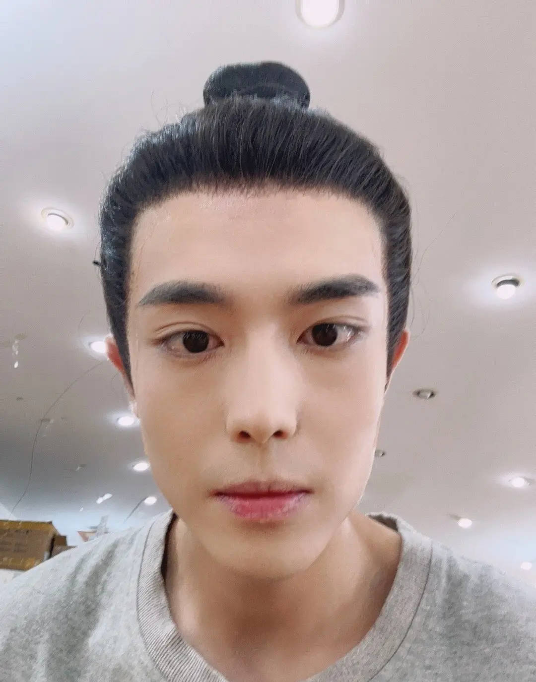 演员王星赴泰国拍戏在泰缅边境失联!女友发长文求助