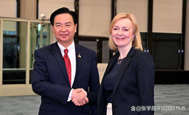 不到2个月的短命首相,坦言中国变了,只有2个方法才能对付中国