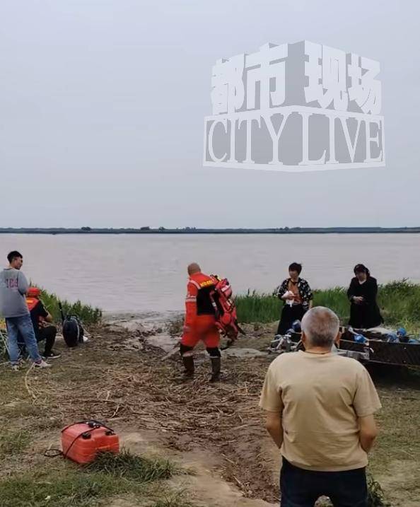 江苏南通一女子跳江轻生获救,22岁男友却不幸溺亡!