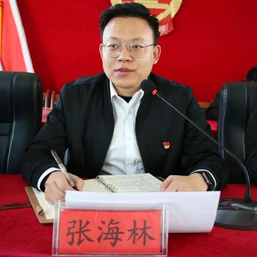 设宴送礼为乡长等2人“饯行”,乡党委书记安排向47人摊派7000余元