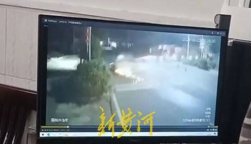 时速174km/h,河南一女子借车醉驾超速致3人身亡,家属:车主明知女子醉酒还借车,也被逮捕起诉