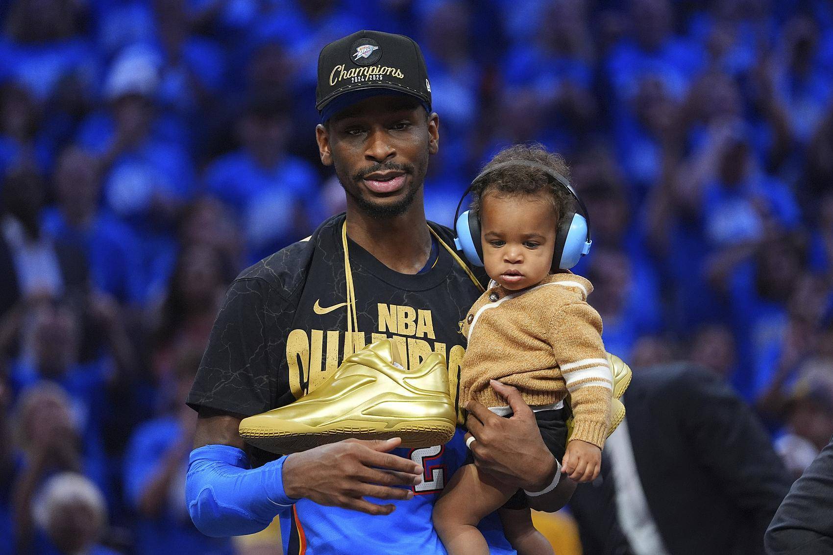 【NBA】总决赛场均30分，亚历山大实现单季包揽MVP+FMVP壮举