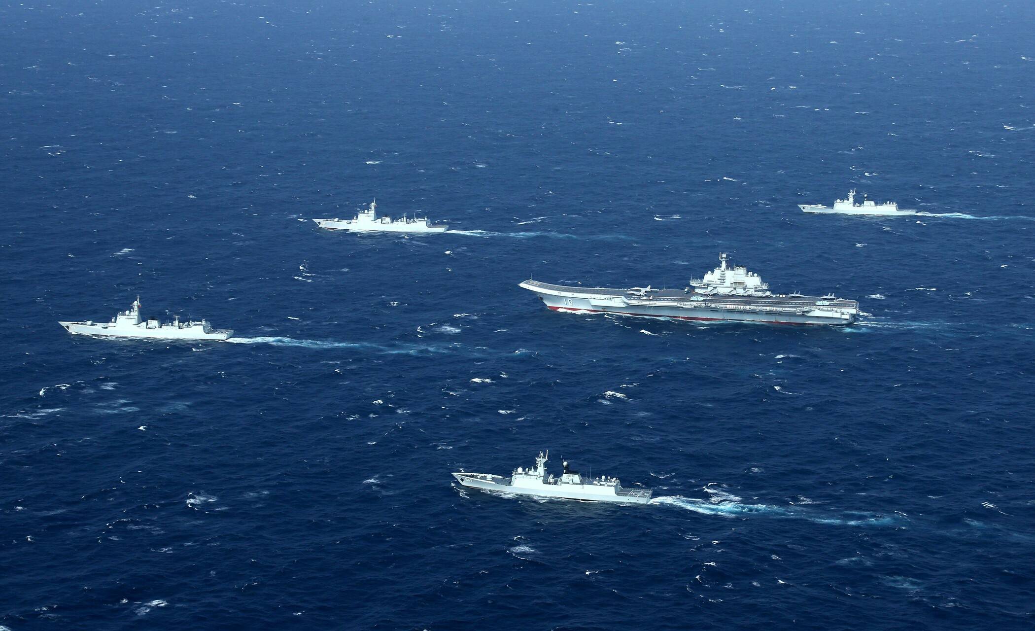 金灿荣：中国海军要和美国海军争雄了？我给大家浇盆冷水